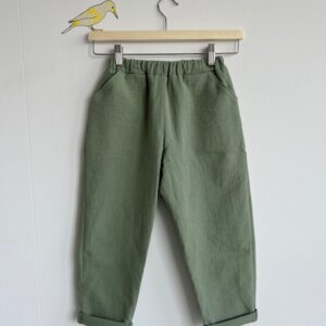 Leichte Sommerhose für Kinder aus Baumwolle in Eukalyptusgrün