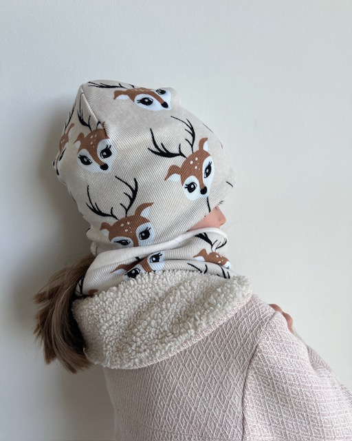 Mütze und Snood Hirsch