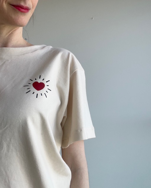 Jersey Classic T-Shirt mit Herz – Bild 3