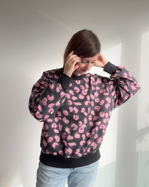 Boyfriend Sweatshirt - Bubblegum Leo