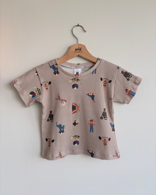 Kurzarm T-Shirt – Circus